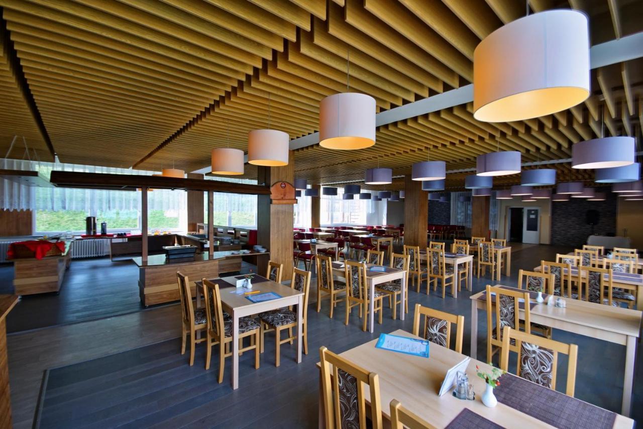 Horsky Hotel Jelenovska S Bazenem V Cene Valašské Klobouky 외부 사진