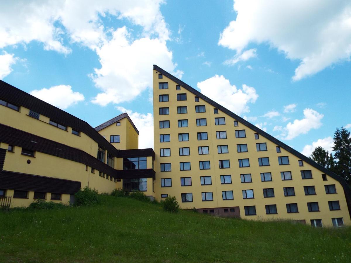 Horsky Hotel Jelenovska S Bazenem V Cene Valašské Klobouky 외부 사진