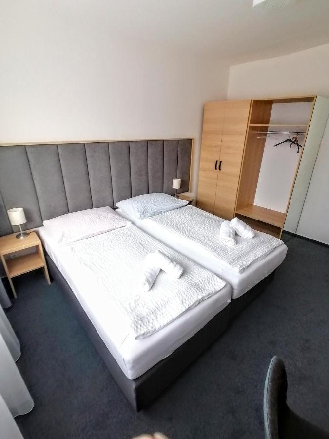 Horsky Hotel Jelenovska S Bazenem V Cene Valašské Klobouky 외부 사진