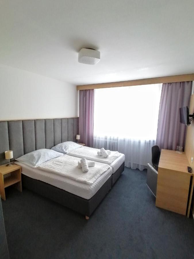 Horsky Hotel Jelenovska S Bazenem V Cene Valašské Klobouky 외부 사진