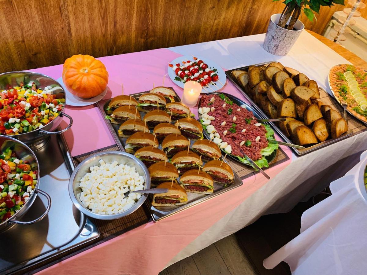 Horsky Hotel Jelenovska S Bazenem V Cene Valašské Klobouky 외부 사진
