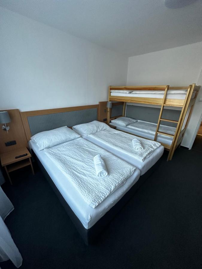 Horsky Hotel Jelenovska S Bazenem V Cene Valašské Klobouky 외부 사진