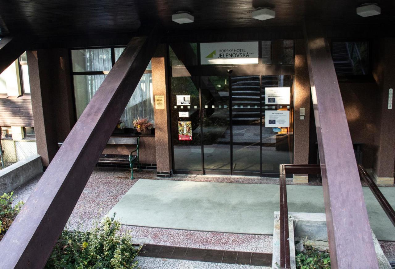 Horsky Hotel Jelenovska S Bazenem V Cene Valašské Klobouky 외부 사진