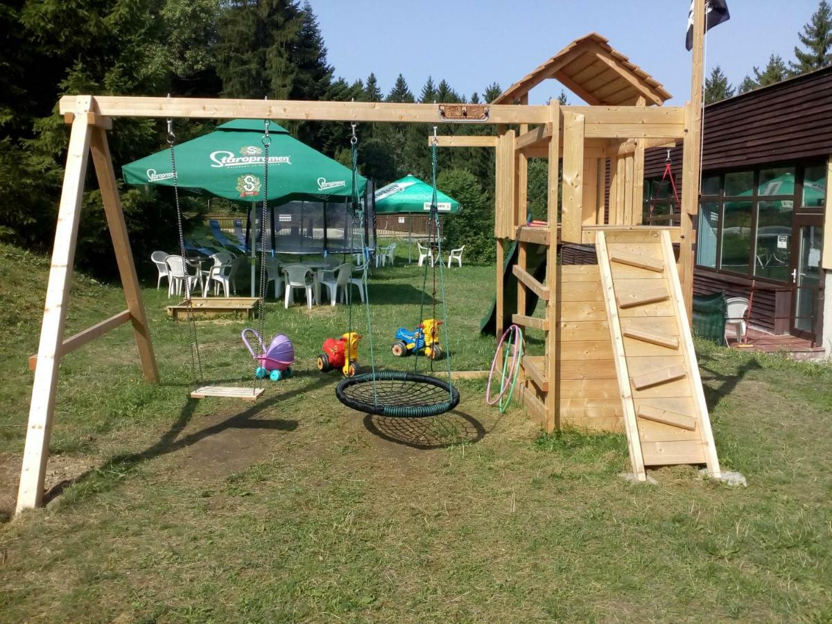 Horsky Hotel Jelenovska S Bazenem V Cene Valašské Klobouky 외부 사진
