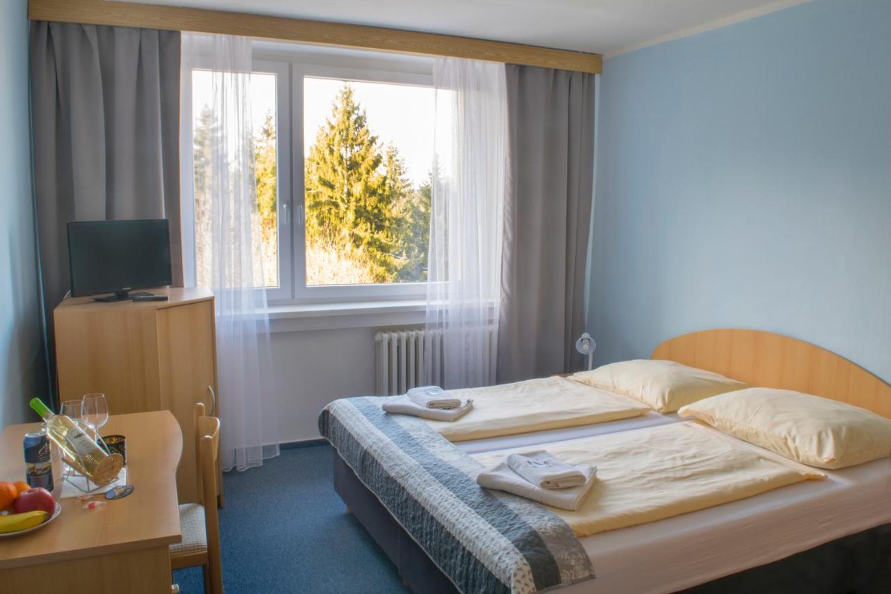 Horsky Hotel Jelenovska S Bazenem V Cene Valašské Klobouky 외부 사진
